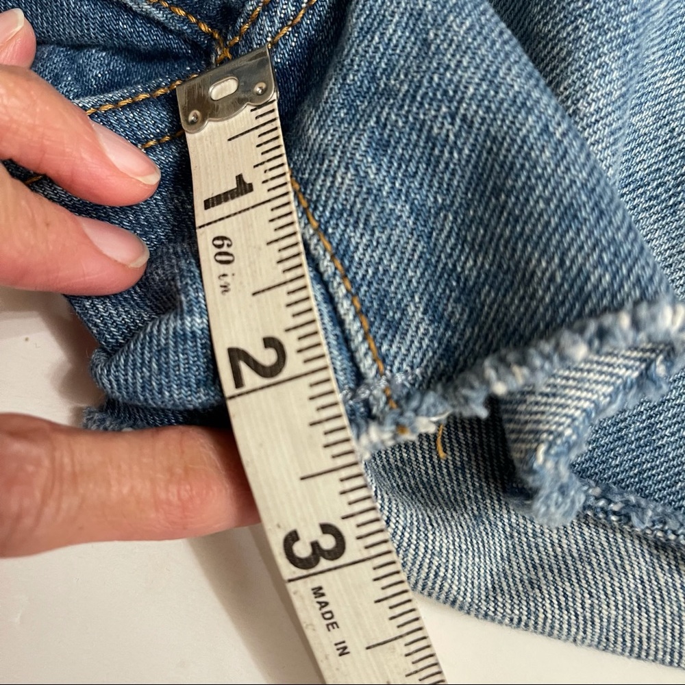 Levi’s Button Fly High Rise Denim Shorts size 27. Womens - Picture 10 of 10